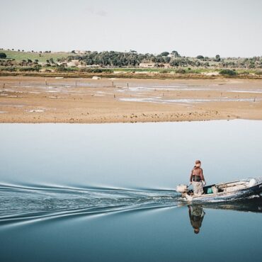 Drame près d'Évreux : Un corps retrouvé dans l'Iton, la commune sous le choc