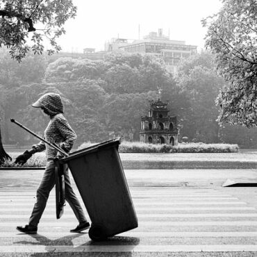 À Elne, le nouveau maire efface les couleurs LGBT : la polémique enfle !