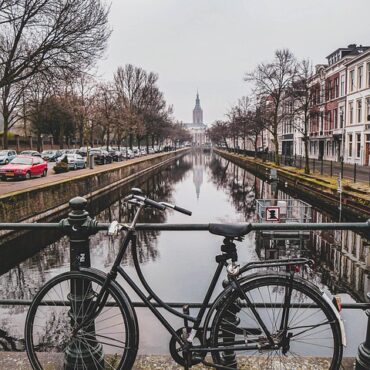 Poissy : L'Esturgeon, 200 ans d'histoire, menacé de couler !