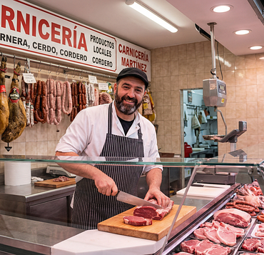 À Baye, la boucherie centenaire rouvre ses portes et fait souffler un vent neuf sur le village