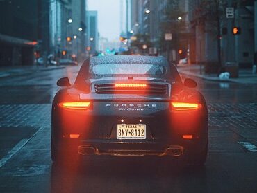 Drame nocturne à Saint-Brieuc : Un homme poignardé à mort devant une discothèque