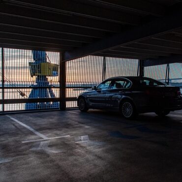 Angers : Le nouveau parking du Château ouvre, la grogne citoyenne persiste