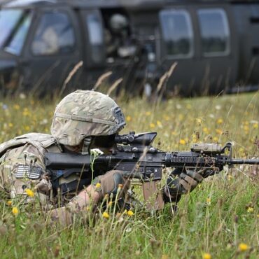 Macron en visite éclair dans l'Aube et la Marne : coup de projecteur sur l'exercice ORION 26 !