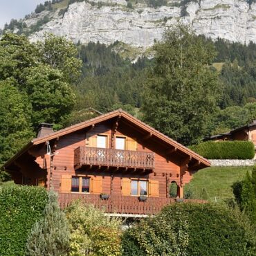Haute-Savoie : Danièle Carteron, des Aravis au Palais Bourbon, elle retrouve son siège !