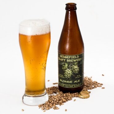 Dans le Finistère, la bière « John Lemon » doit changer de nom après la colère de Yoko Ono