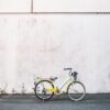 La Rochelle, Pionnière du Vélo Jaune : Une Légende de 50 Ans sur Deux Roues !
