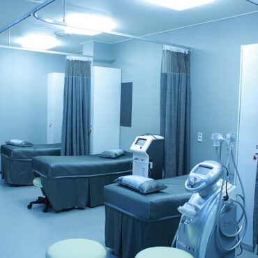 Au Havre, la maternité privée baisse le rideau : patients et salariés dans l’incertitude