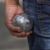 Ardennes : Mouzon sacrée capitale mondiale des boules de plage !