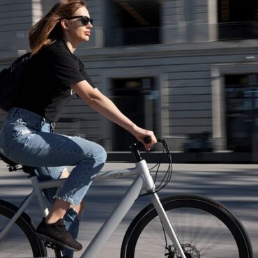 À Périgueux, le vélo électrique détrône la voiture face à la hausse des prix !