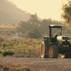 Du tracteur à l&rsquo;ULM : un prêtre normand bénit les terres agricoles pour de bonnes récoltes !