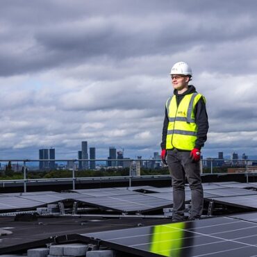 Le métro de Rennes voit la vie en vert : cap sur le solaire !