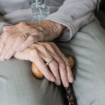 Plus de 100 Ans : La Nouvelle-Aquitaine Révèle les Secrets de Ses Doyens !