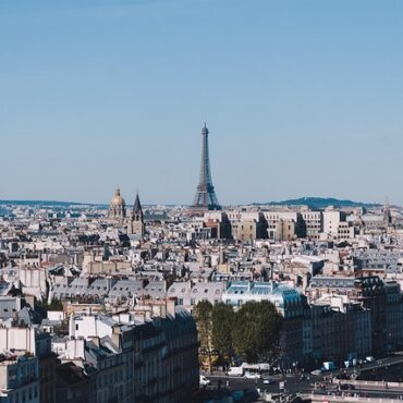 Calais s'inquiète : la taxe de séjour, pilier du tourisme local, menacée !