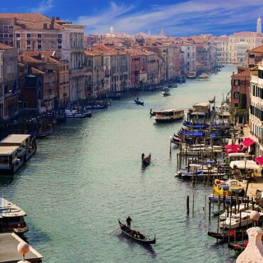 Grand Est : Les pagayeuses de Tomblaine s'envolent pour Venise et sa Vogalonga !