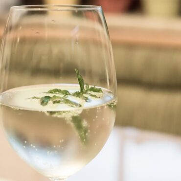 La Clairette de Die se réinvente : Un Spritz 100% local et un rosé AOP pour l'avenir !