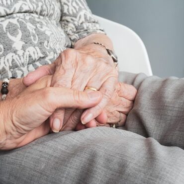 Pays de la Loire : Services à la personne, la demande explose, 20 000 postes à pourvoir d'ici 2050 !