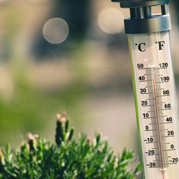 Chaleur intense sous un voile : La Normandie étouffe ce vendredi !