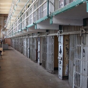La prison de Villepinte suffoque : « Inhumain », dénoncent les détenus sous la canicule
