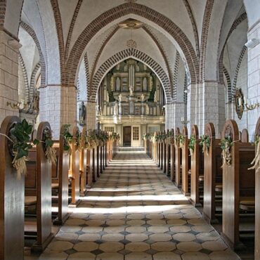 Angers : L'Église demande pardon, les victimes de l'abbé Houard témoignent