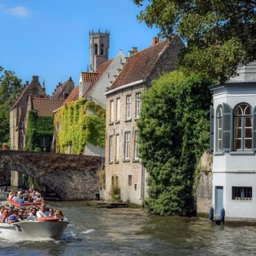 Oise : À Longueil-Annel, les Anciens Bateliers Gardent le Cap !