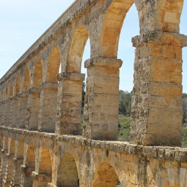 Le Pont du Gard vibre au rythme de Robert Combas !