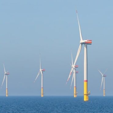 Vent de nouveauté au large : le parc éolien Yeu-Noirmoutier souffle l'autonomie en Vendée !