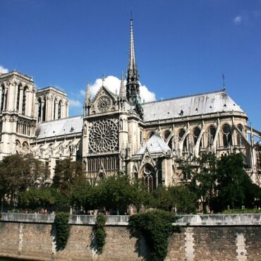 Le Pape Léon XIV à Paris : Le programme se précise, la capitale se prépare !