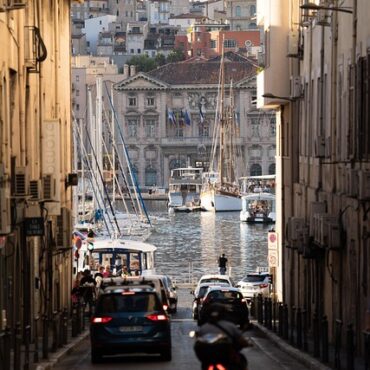 Marseille : Nouvel effondrement d'immeuble à Noailles, la colère noire des habitants