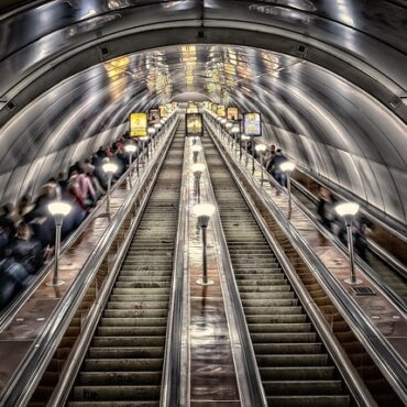 Châtelet : un tapis roulant remis en marche après dix mois d'arrêt