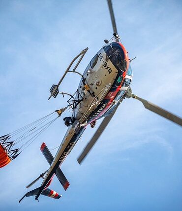 Hérault : un important incendie mobilise les secours à Poussan