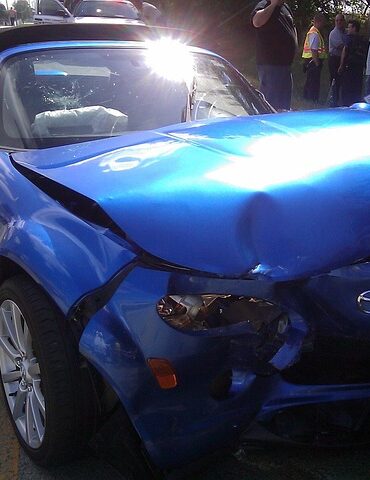 Cergy : un automobiliste entre la vie et la mort après une sortie de route