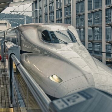 Gros incendie près de la gare Aix TGV : le trafic ferroviaire perturbé