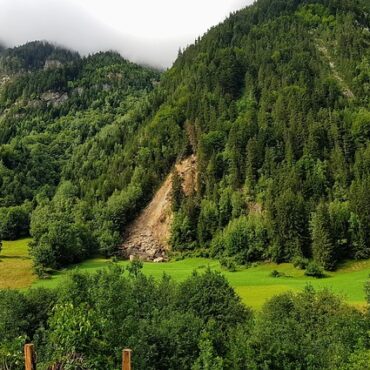 Hautes-Pyrénées : la RD 921 rouvre partiellement après les intempéries