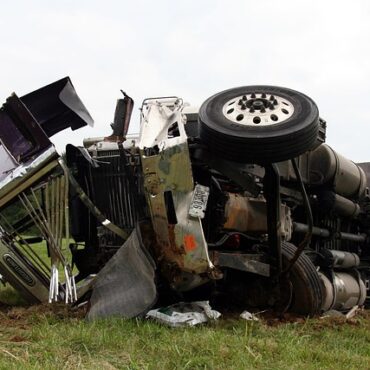 Accident de poids lourd sur l'A85 : circulation perturbée près d'Épeigné-les-Bois