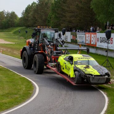 Rallycross de Lohéac : un pilote gravement blessé après une sortie de piste