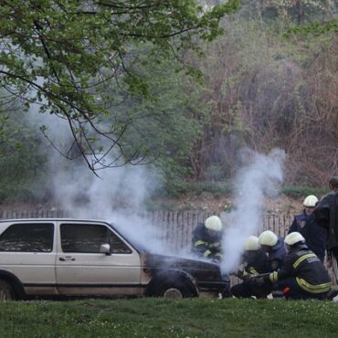 A84 : un véhicule détruit par un incendie près de Gouvets