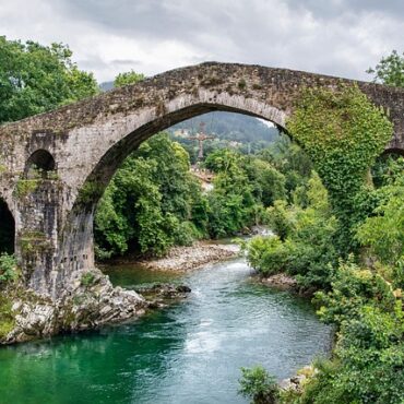 Pont du Gard : un jeune homme interpellé après un saut dangereux