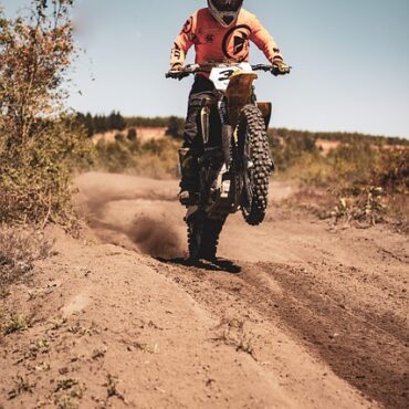 Gouville-sur-Mer : recours juridique contre l'arrosage de la piste de motocross
