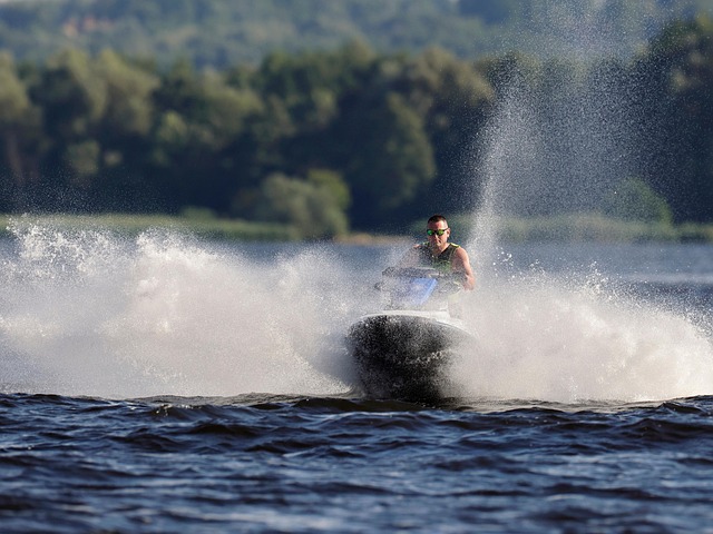 Saint-Pierre : deux jet-skieurs récupérés en difficulté au large