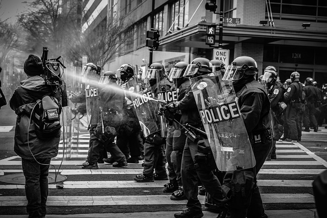 Nantes : neuf interpellations lors d'une manifestation non autorisée