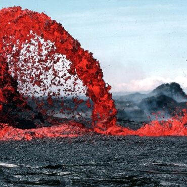 Volcan péi : le Piton de la Fournaise sous haute surveillance, l'alerte 1 déclenchée